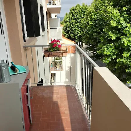 Location A Juan Les Pins Апартаменти